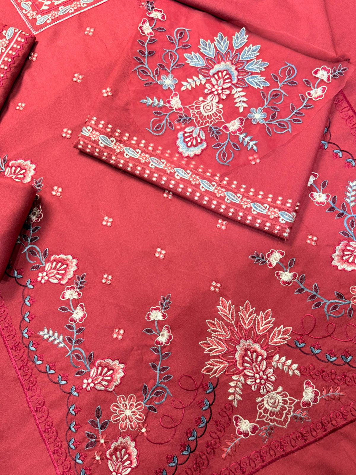 HANIA AMIR 3pc Casual Winter Collection CODE 802 - Image 2