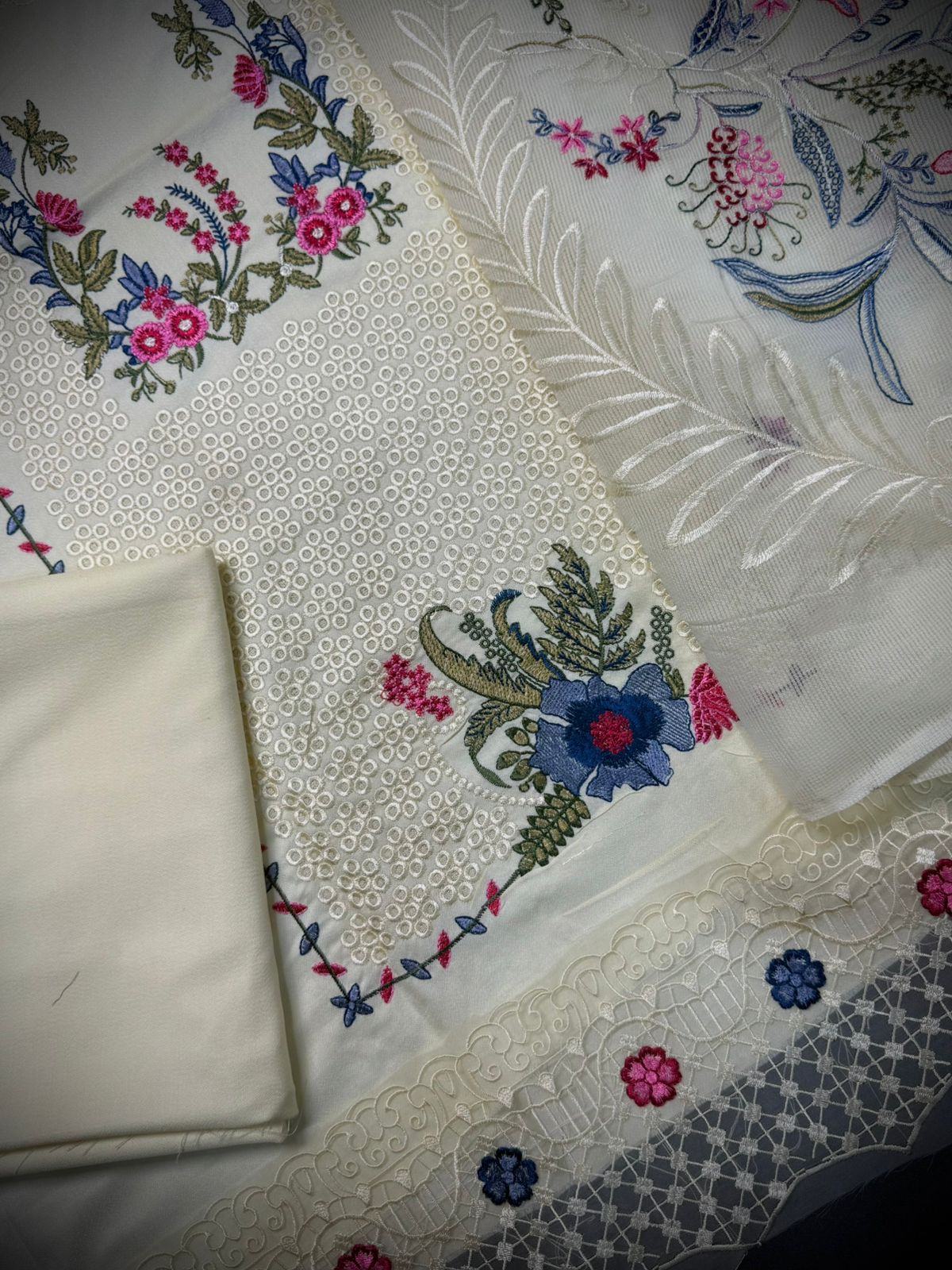 QALAMKAR 3pc Casual Winter Collection - Image 7