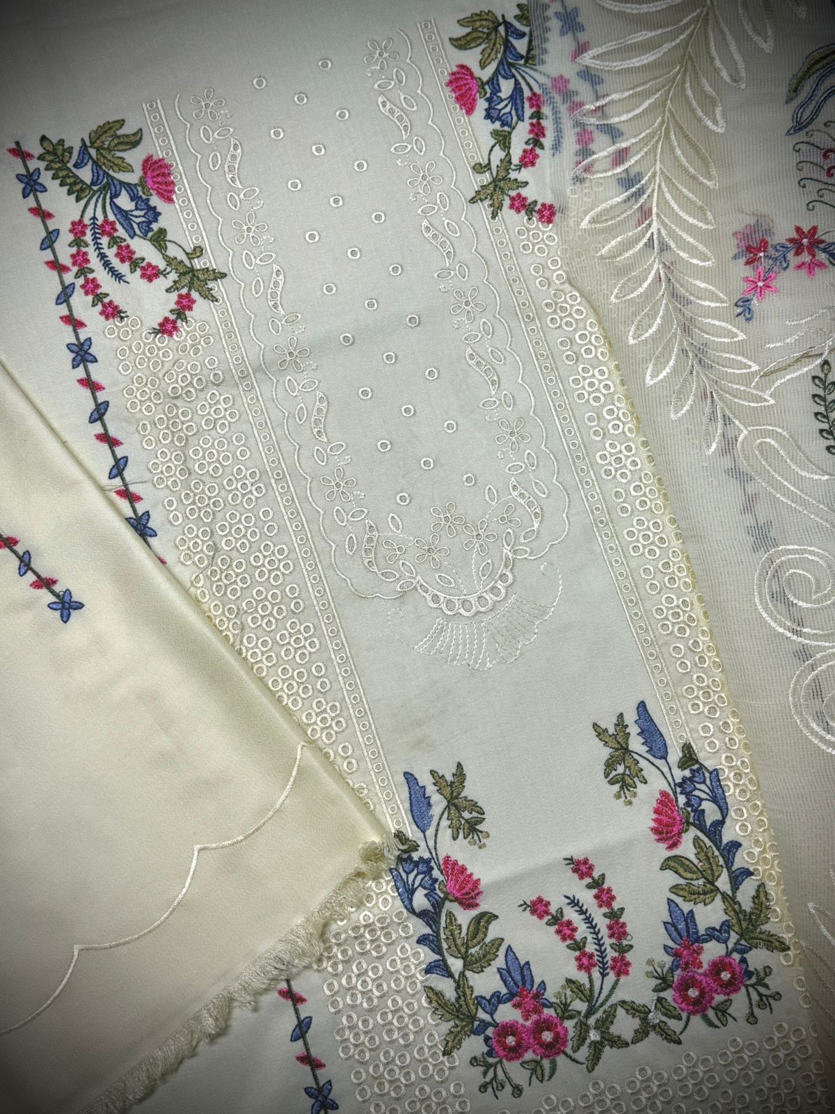 QALAMKAR 3pc Casual Winter Collection - Image 6