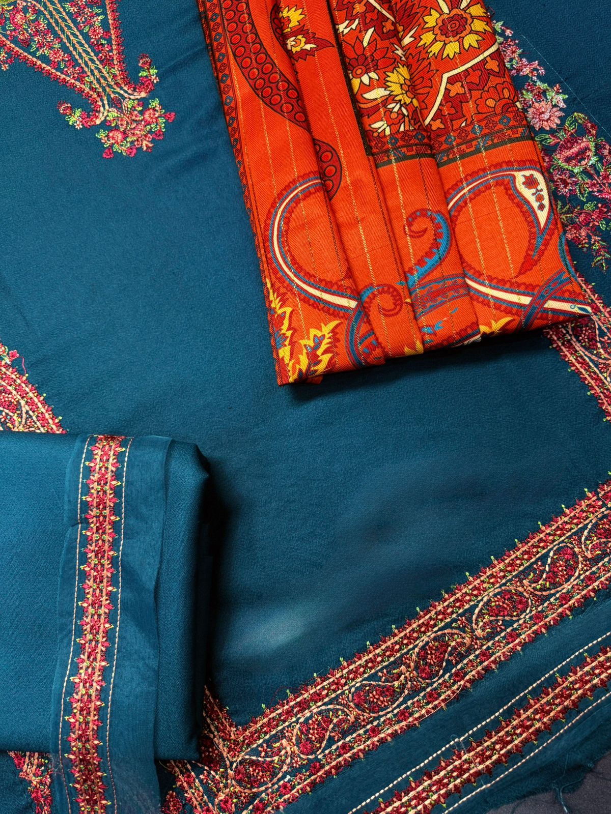 HUSSAIN REHAN 3pc Casual Winter Collection CODE 7026 - Image 2