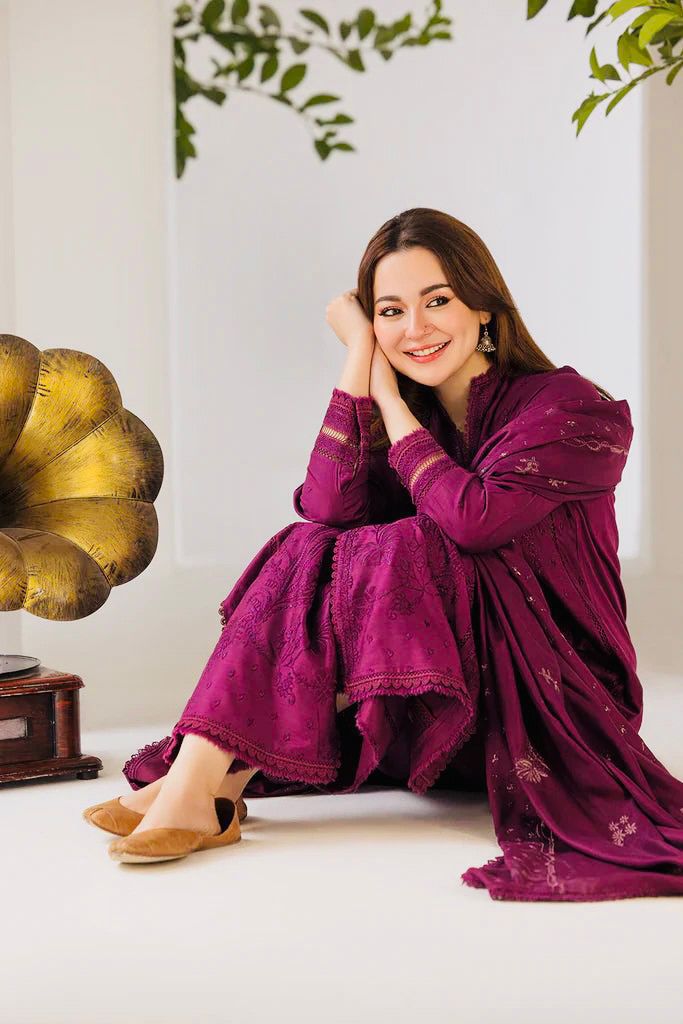 SOBIA NAZIR 3pc Casual Winter Collection CODE 7186 - Image 3