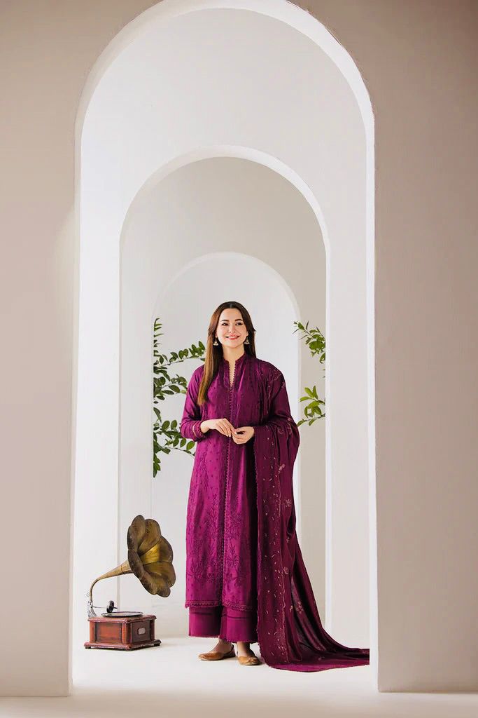 SOBIA NAZIR 3pc Casual Winter Collection CODE 7186 - Image 4