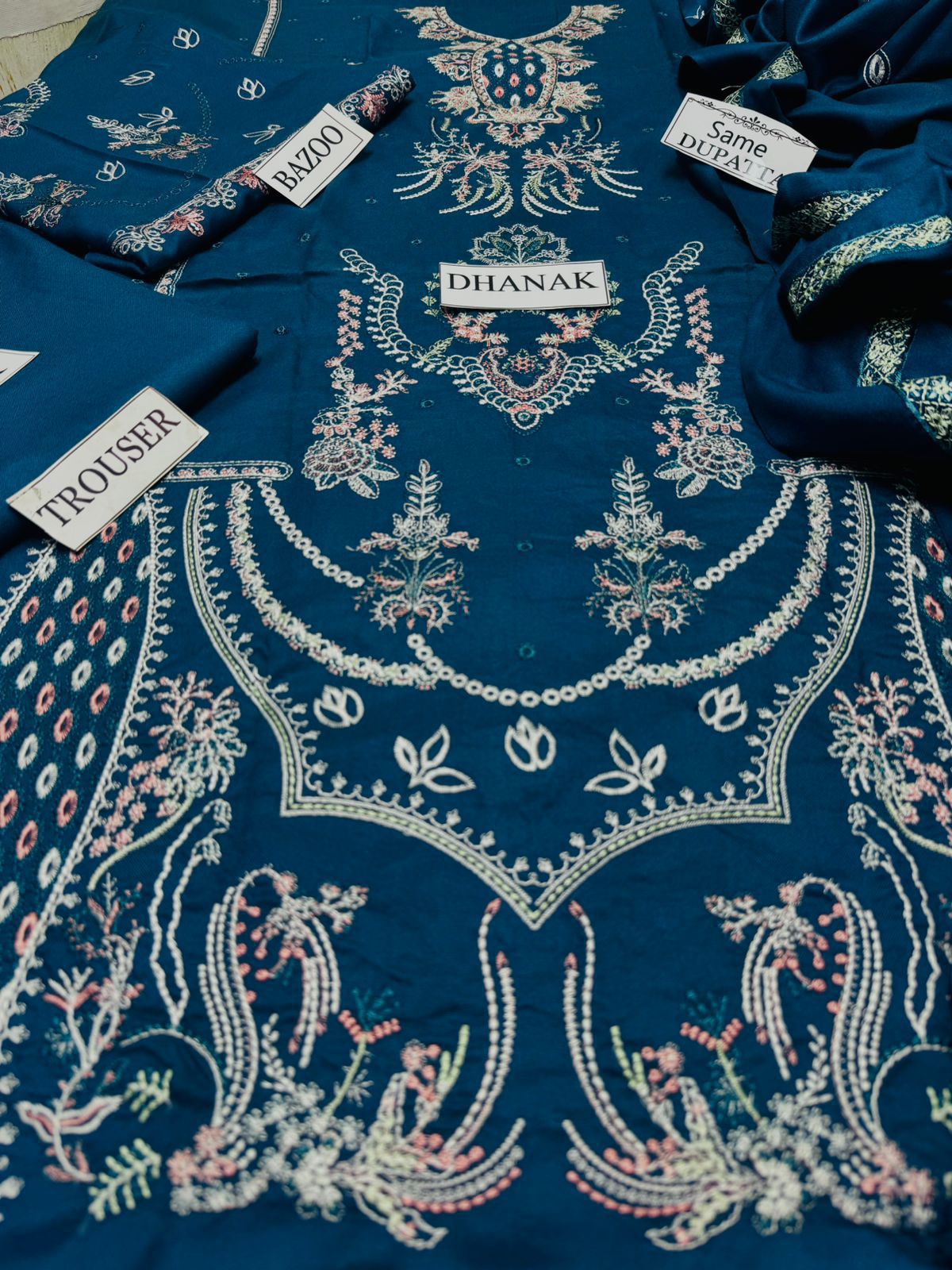 QALAMKAR Hit Article 3Pc Fancy in Winter Collection - Image 5